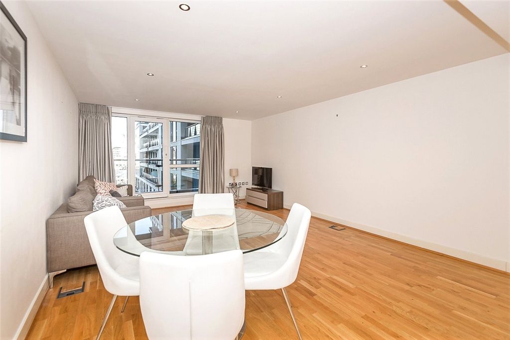 Property photo 3 of 14 Picture No. 15