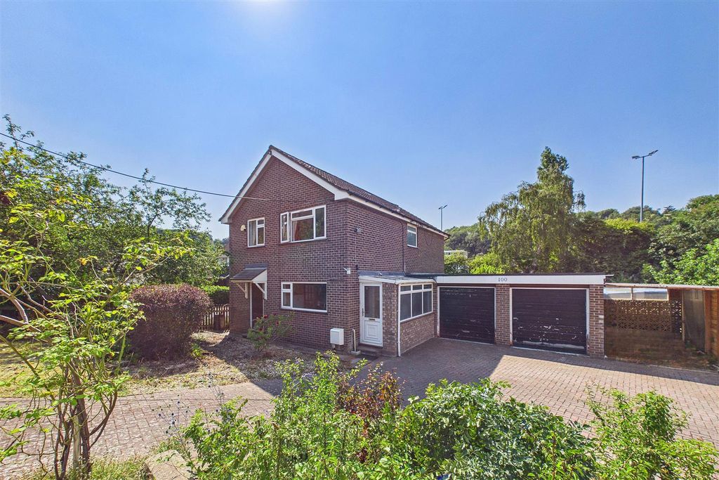 Property photo 1 of 25