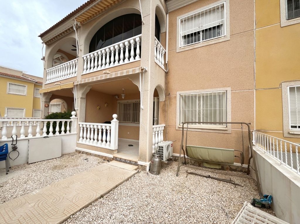 Property photo 2 of 19