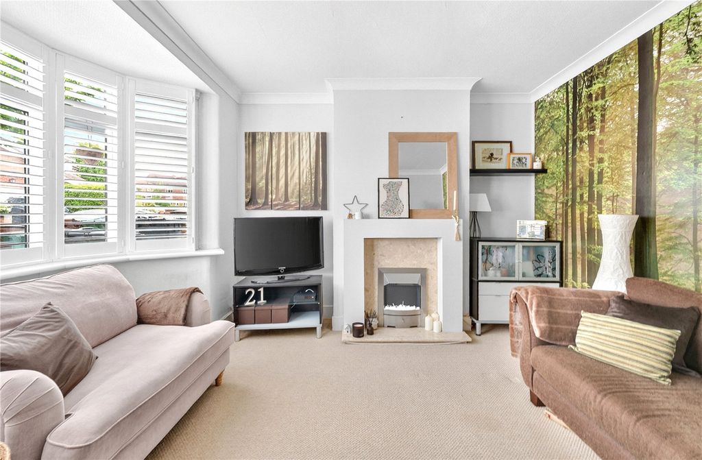 Property photo 2 of 21 Picture No. 32