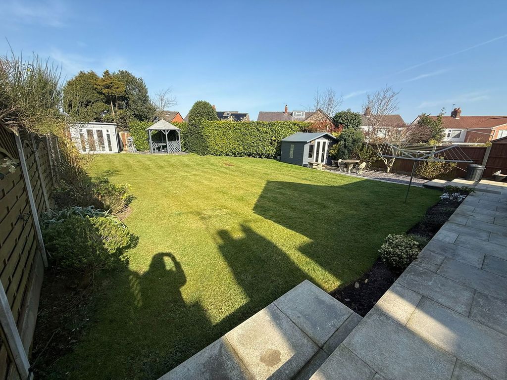 Property photo 1 of 25
