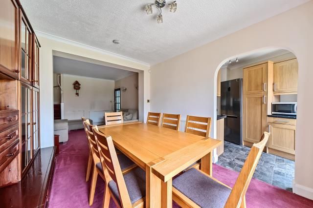 Property photo 3 of 10 Dining Area