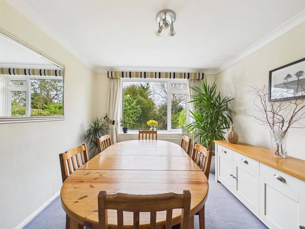 Property photo 3 of 24 Cam01563G0-Pr0223-Still015.Jpg