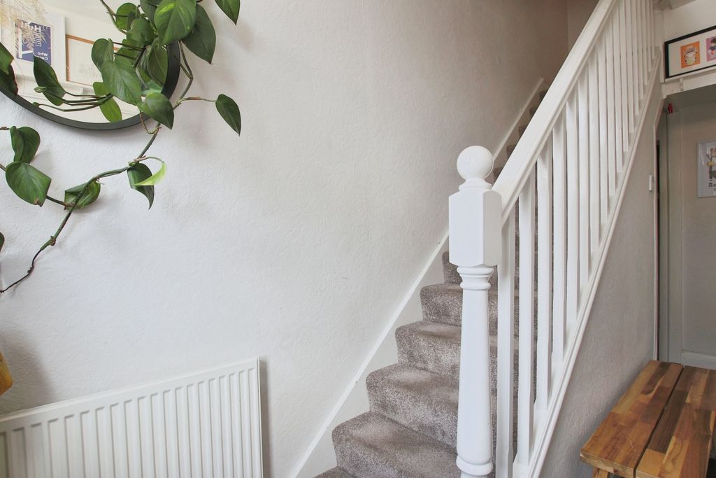 Property photo 2 of 17 4353355