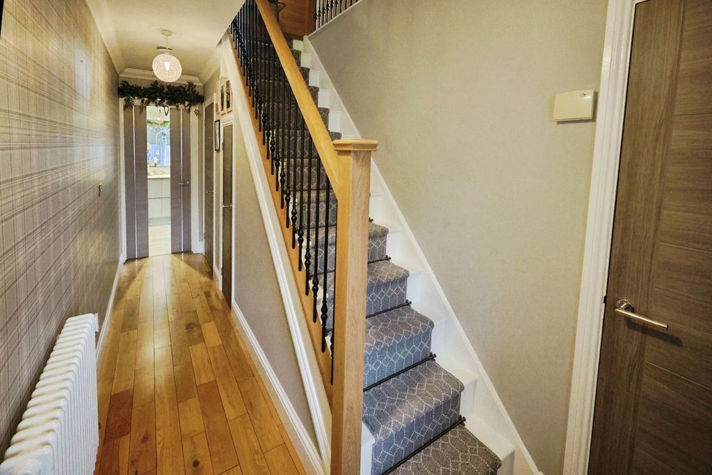 Property photo 2 of 24 Pbox-Img.Jpg