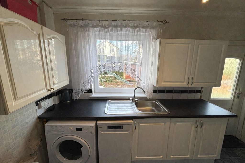 Property photo 3 of 10 Picture No. 14