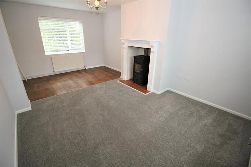 Property photo 3 of 17 Lounge