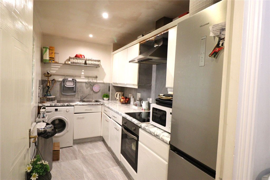 Property photo 3 of 6 Picture No. 01