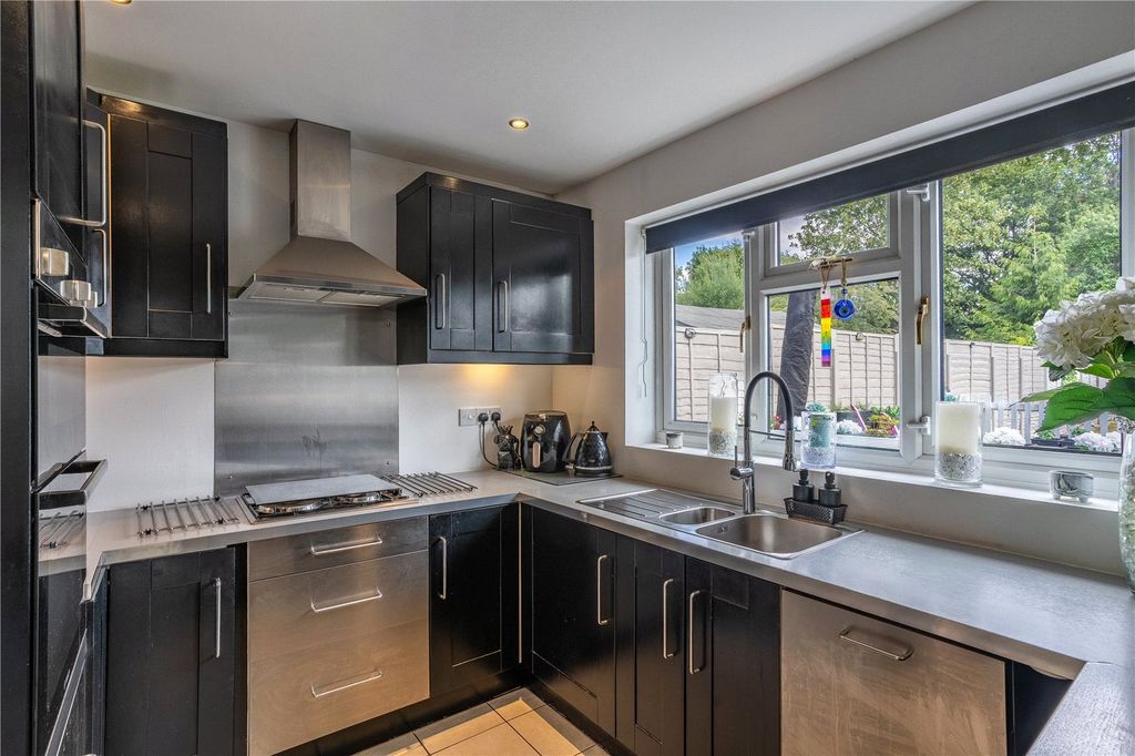 Property photo 2 of 30 Picture No. 03