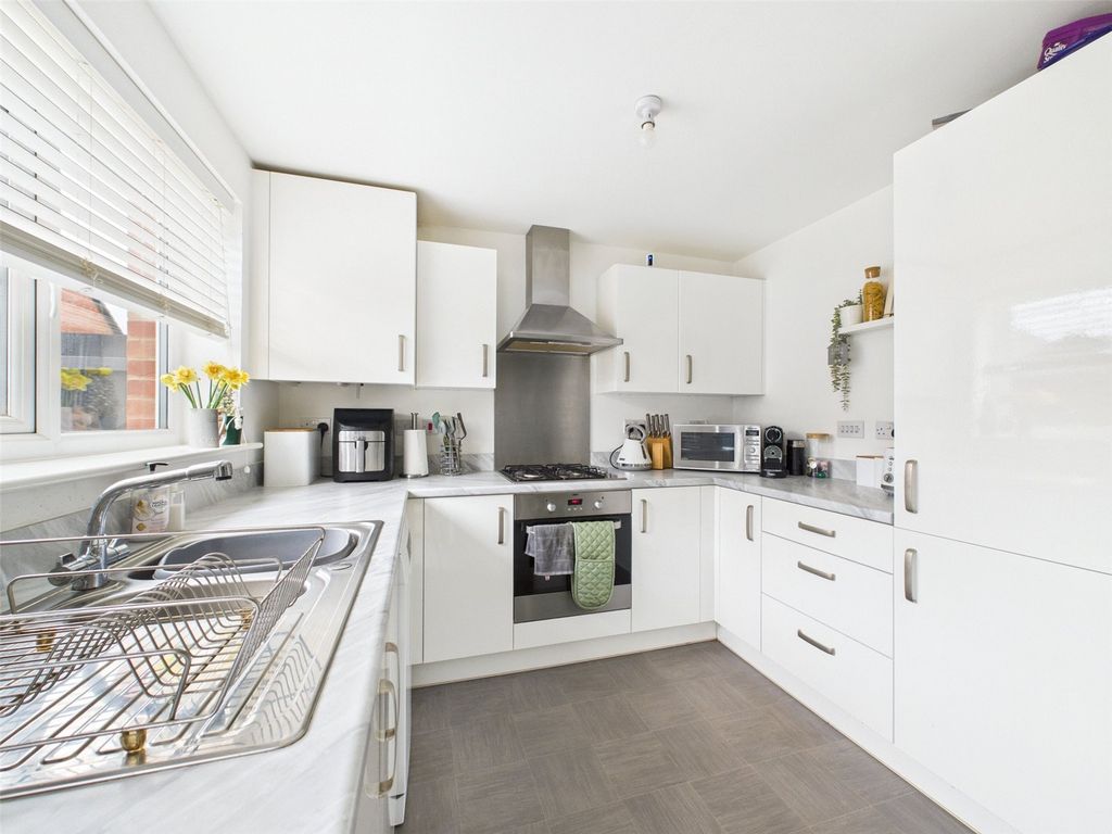 Property photo 2 of 13 Picture No. 10