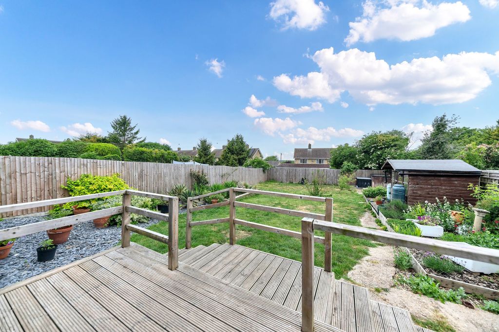 Property photo 2 of 21