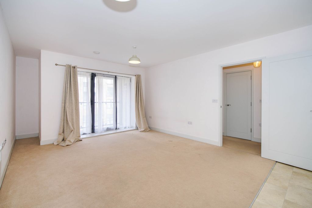 Property photo 2 of 11 2