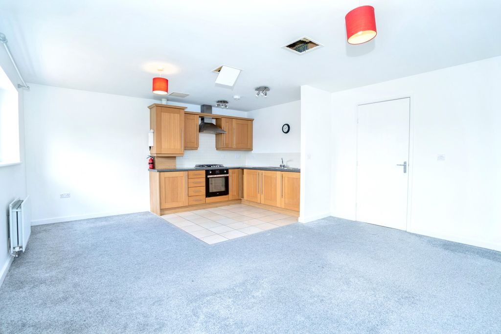 Property photo 3 of 11 Image 2