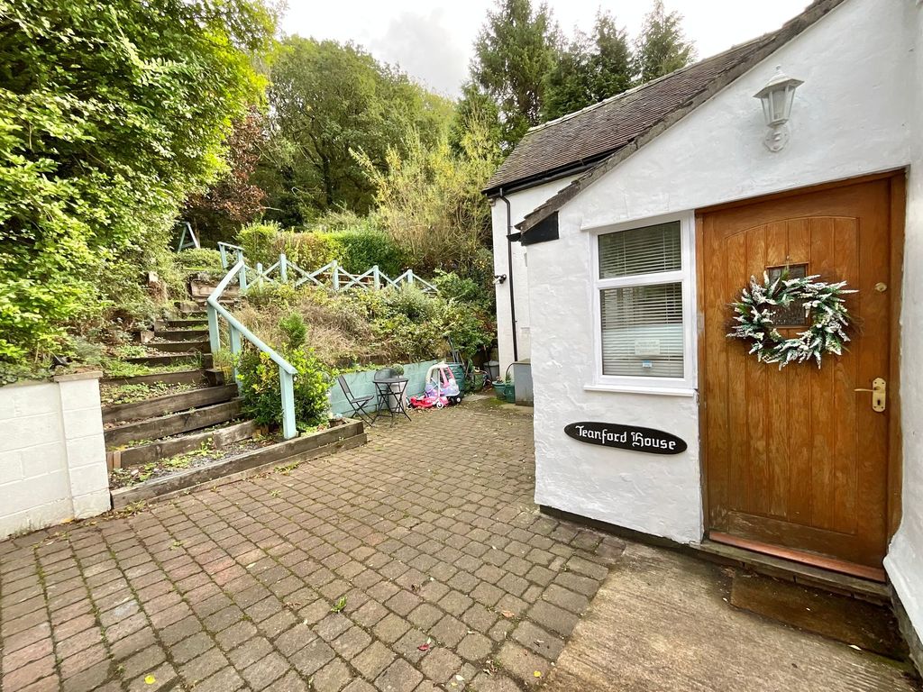 Property photo 2 of 43