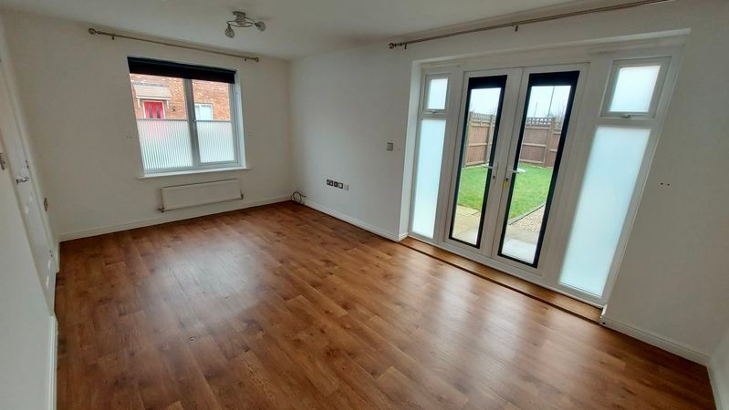 Property photo 3 of 11 Photo 11