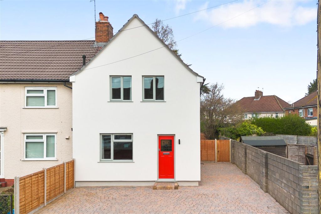 Property photo 3 of 7 House