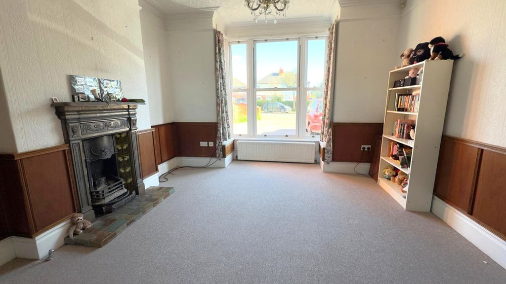 Property photo 3 of 24 Photo 25