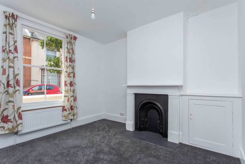 Property photo 3 of 11 Picture 3