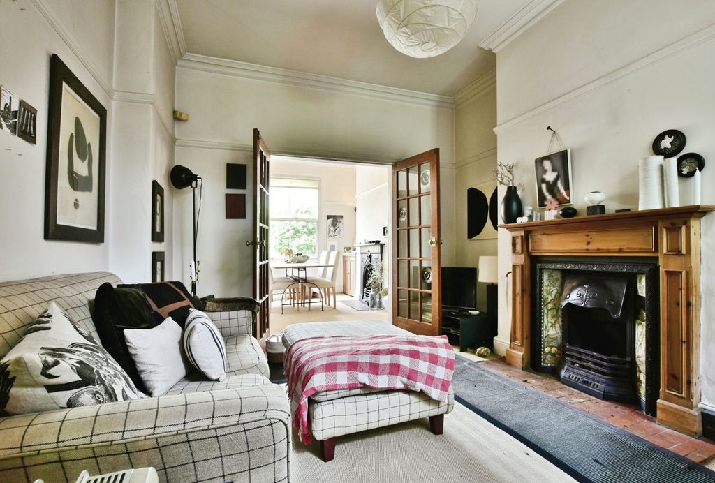 Property photo 2 of 21 Pbox-Img.Jpg