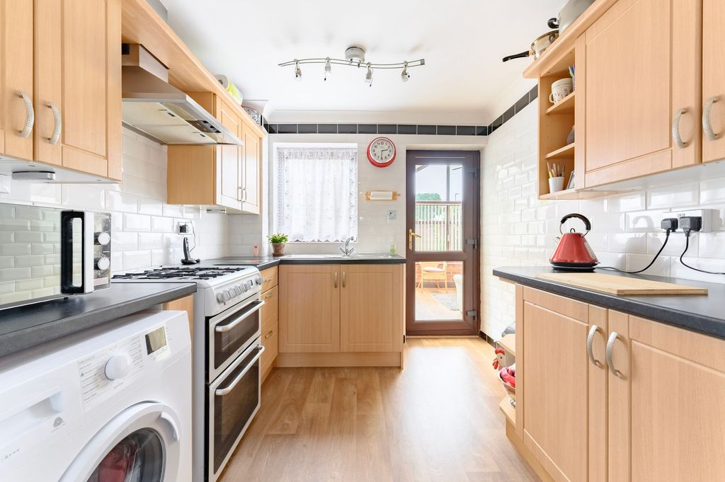 Property photo 2 of 17
