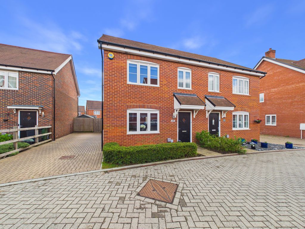 Property photo 1 of 12 3Â Bedroom Semi Detached House For Sale
