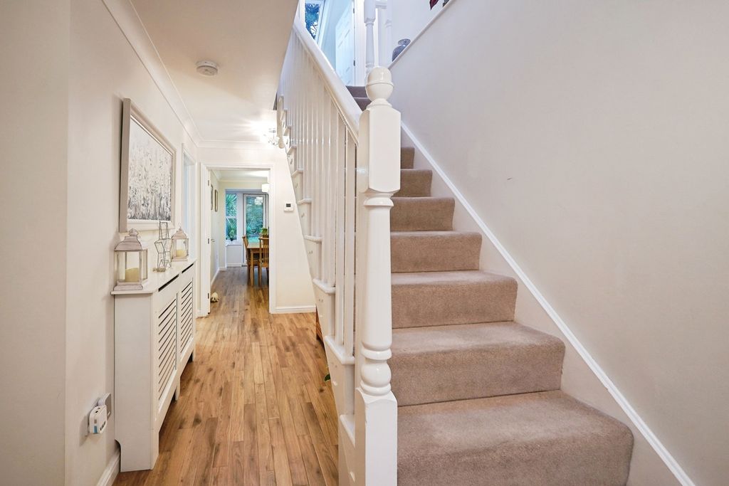 Property photo 2 of 24 Pbox-Img.Jpg