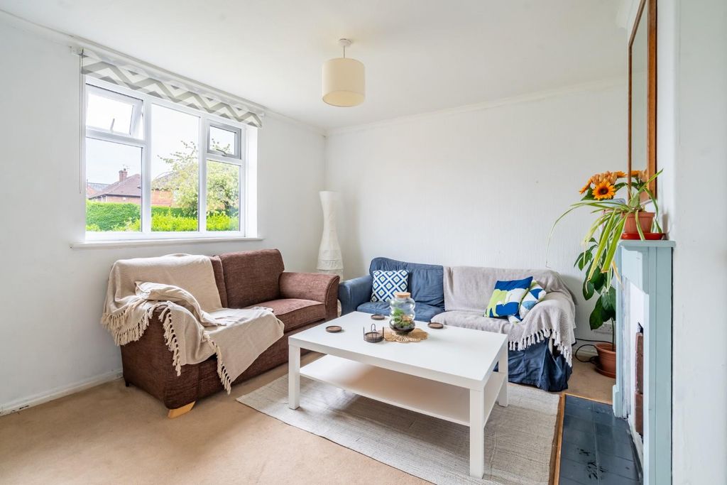 Property photo 2 of 14 Crombie Avenue-2.Jpg