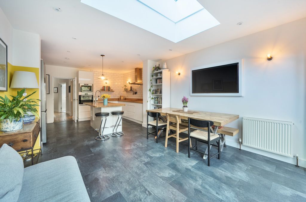 Property photo 2 of 22 Picture 2