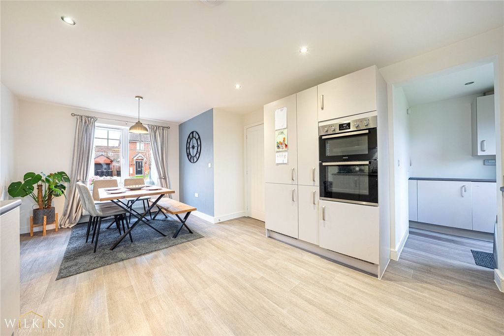 Property photo 3 of 39 Picture No. 14