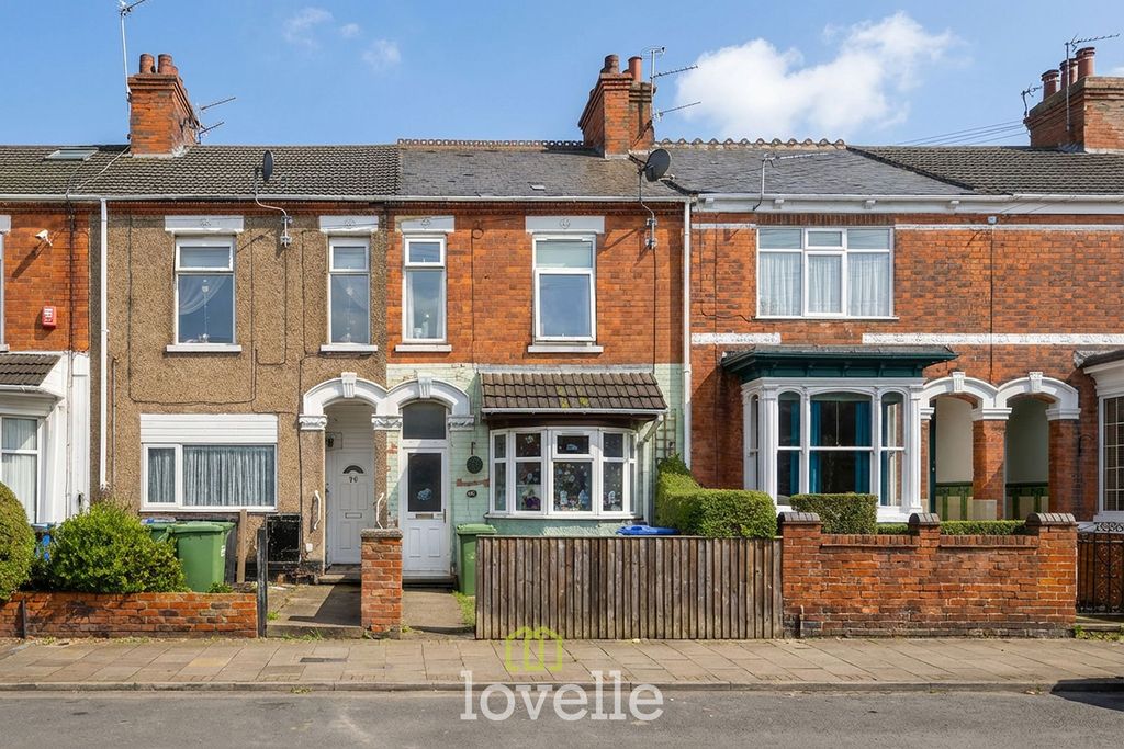 Property photo 1 of 8