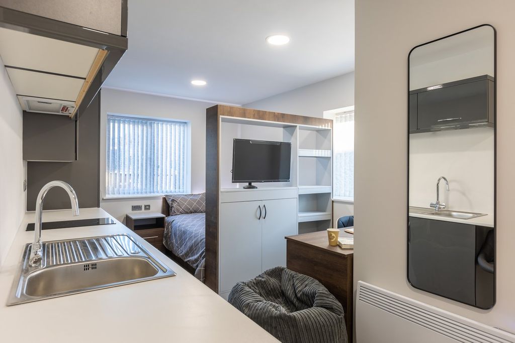 Property photo 2 of 11