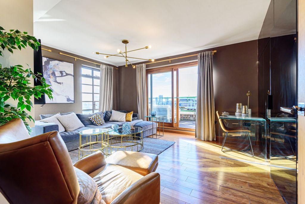 Property photo 2 of 15 3