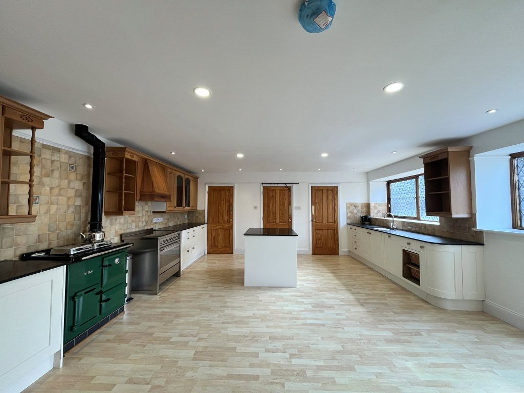 Property photo 2 of 55 Kitchen