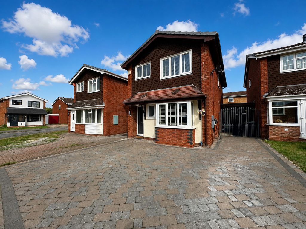 Property photo 1 of 42