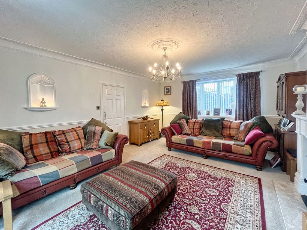 Property photo 3 of 39