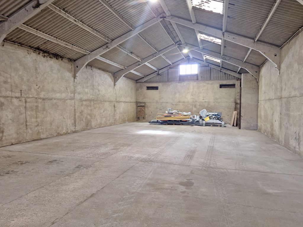 Property photo 3 of 4