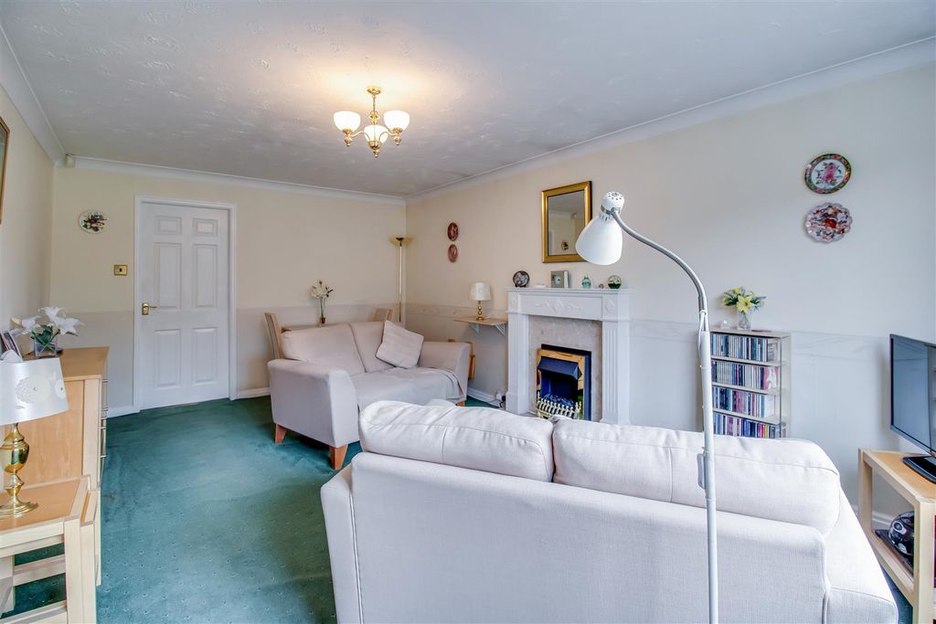 Property photo 3 of 11