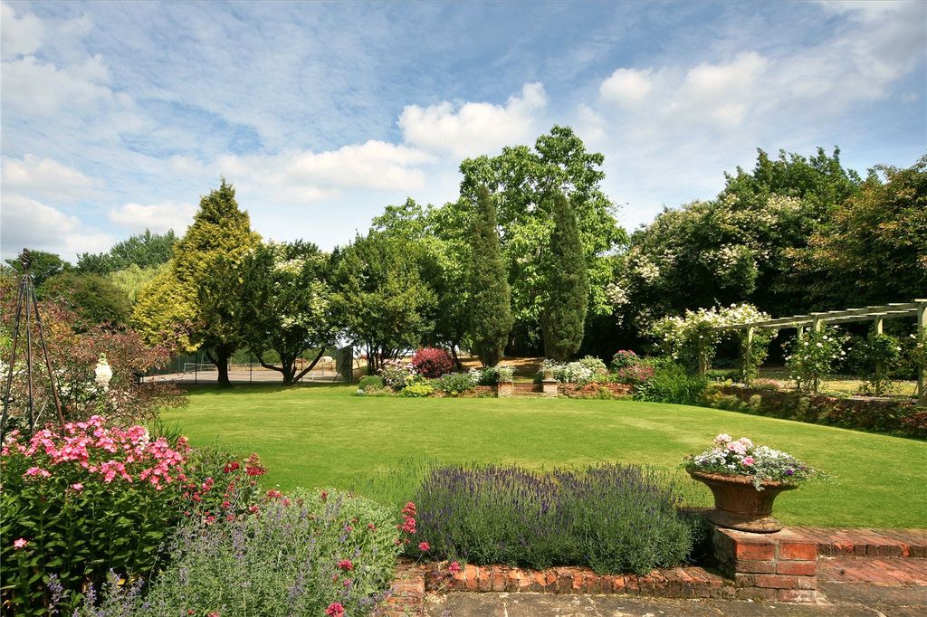 Property photo 2 of 23 Rear Garden