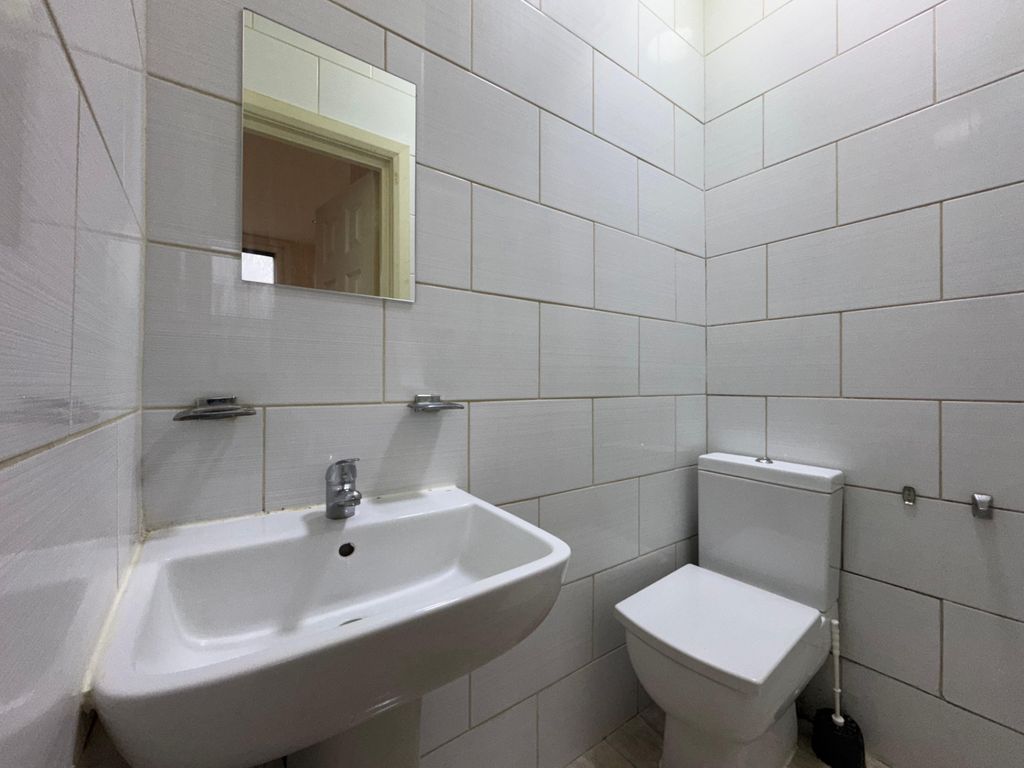 Property photo 3 of 8 Photo 2