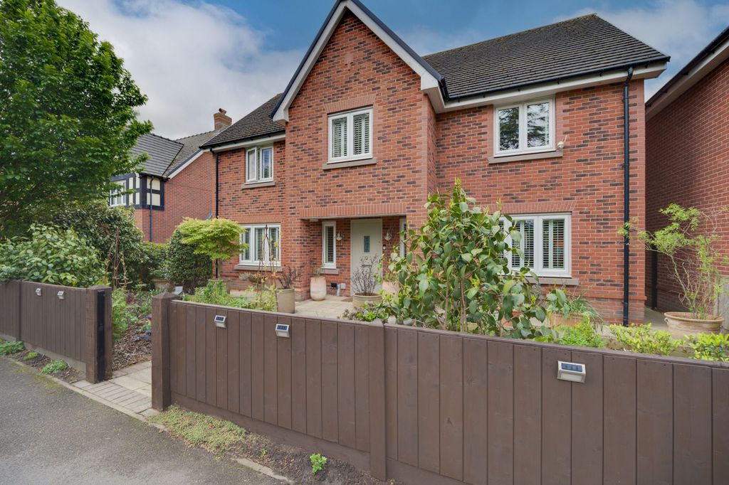 Property photo 2 of 44