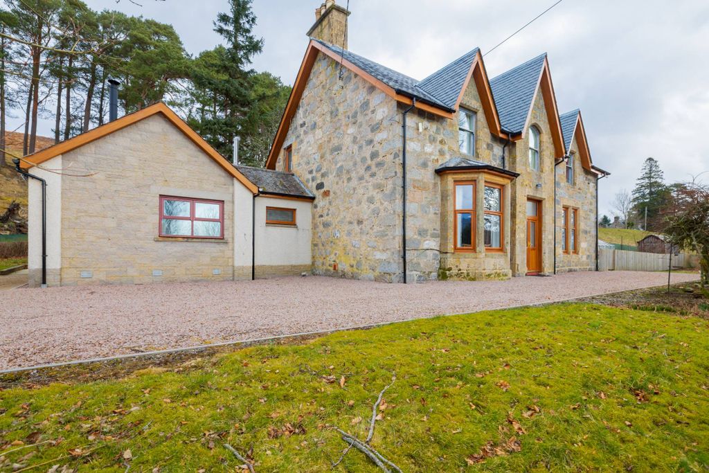 Property photo 1 of 30