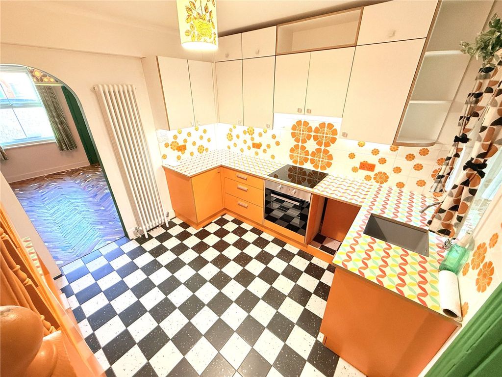 Property photo 3 of 11