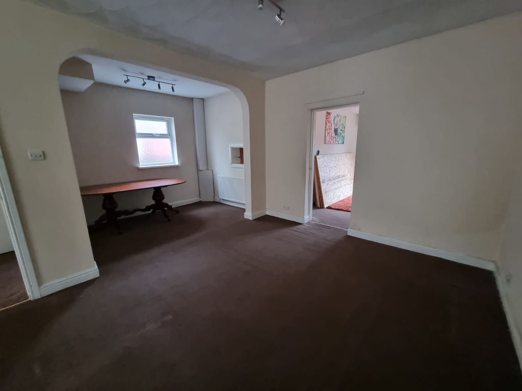 Property photo 3 of 9 Photograph 3