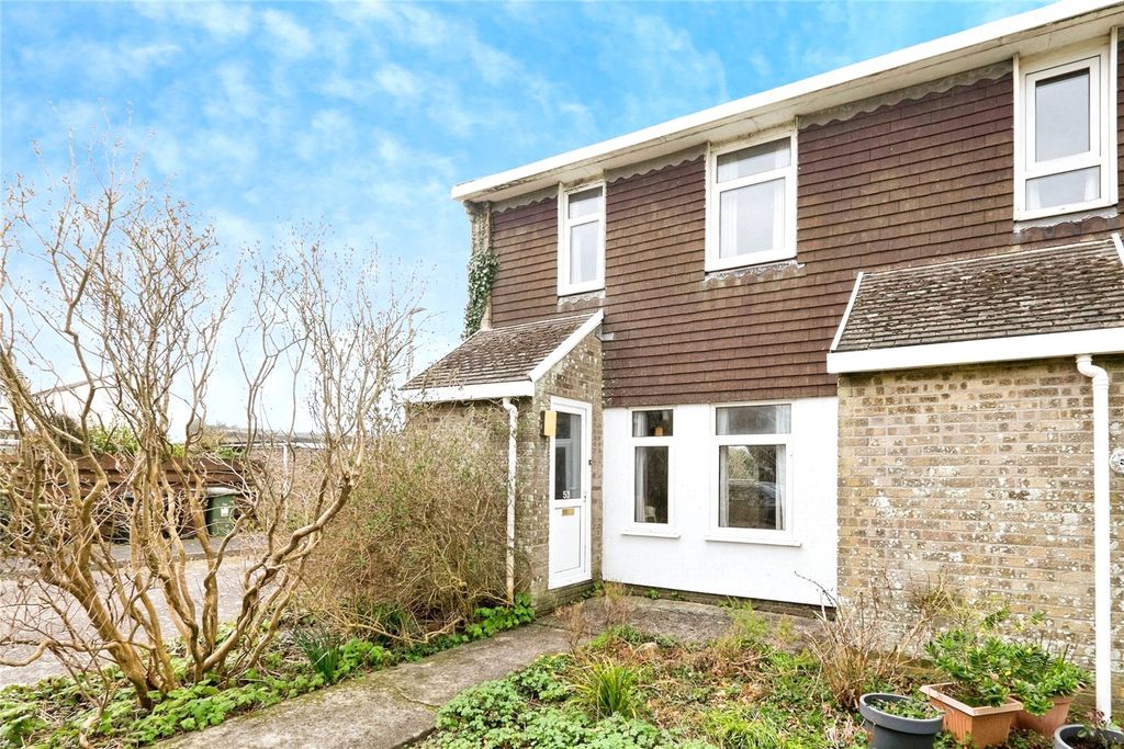 Property photo 1 of 11 Front