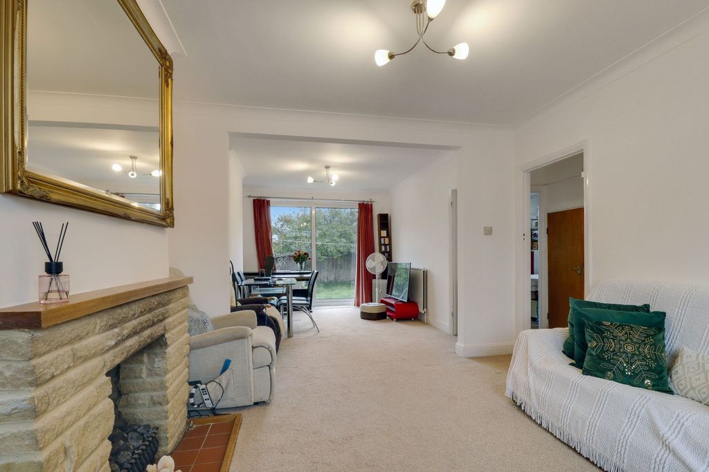 Property photo 3 of 16