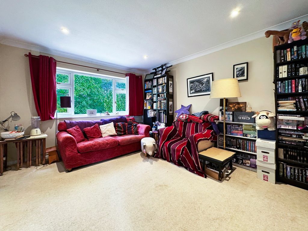 Property photo 3 of 8