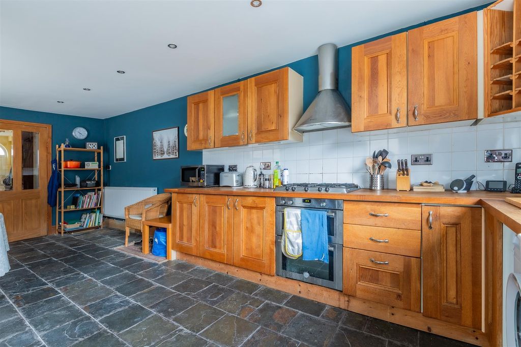 Property photo 3 of 15 9-8.Jpg