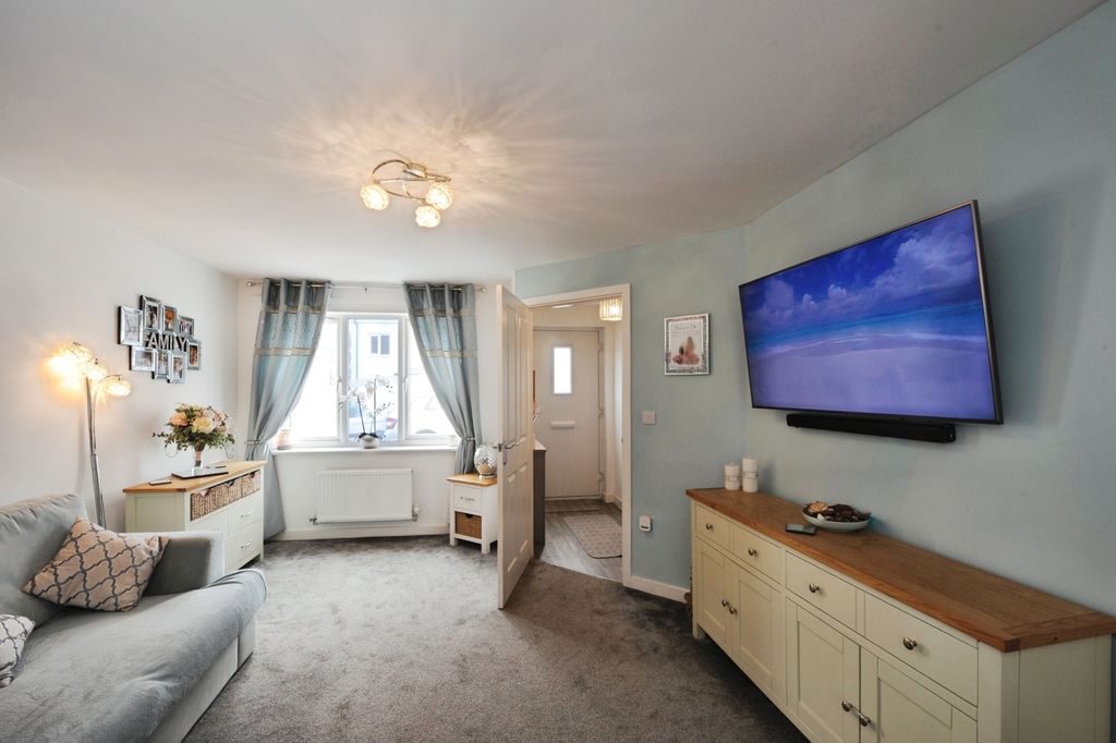 Property photo 3 of 12 Pbox-Img.Jpg