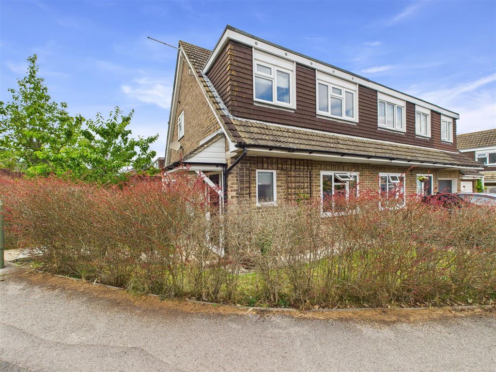 Property photo 1 of 13 3 Bedroom Semi Detached For Sale