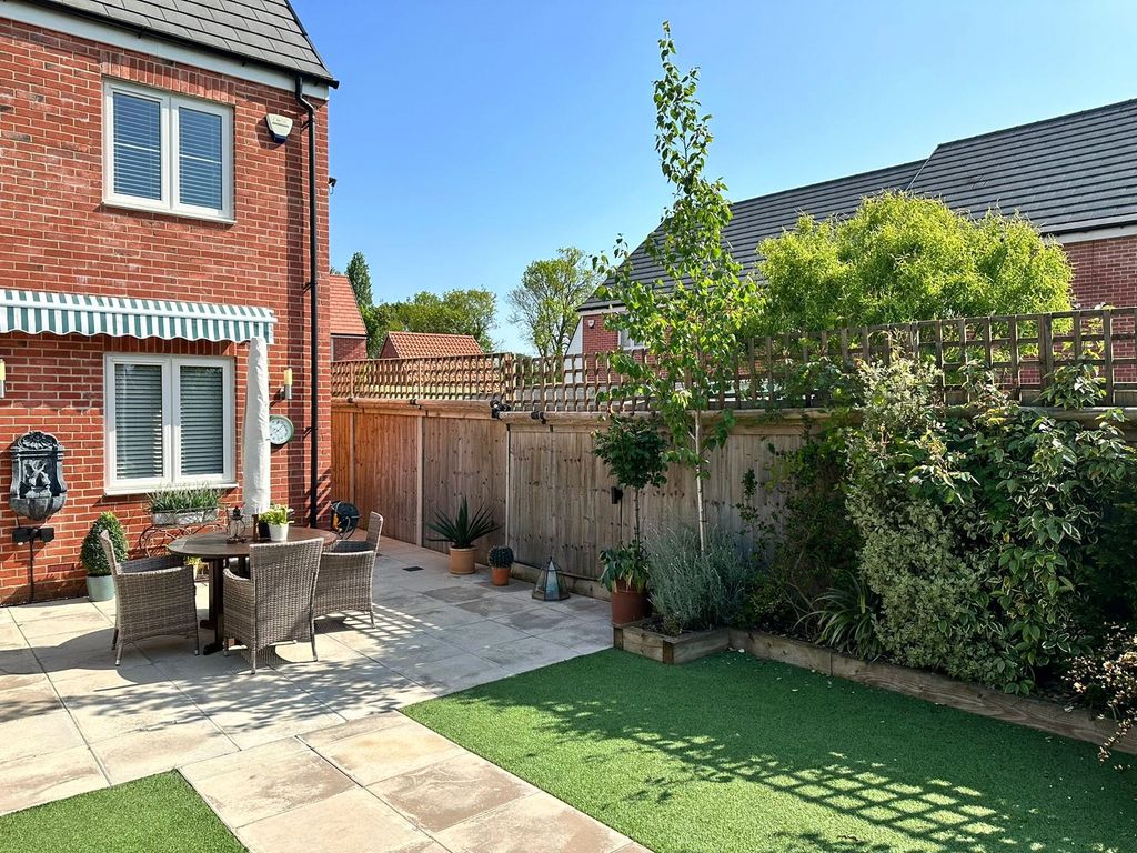 Property photo 1 of 22 Picture No. 23